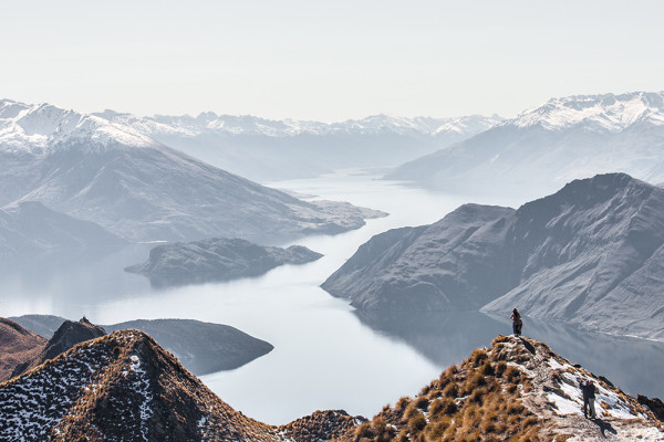 aaron sebastian bfgEYpS0Znk unsplash v2